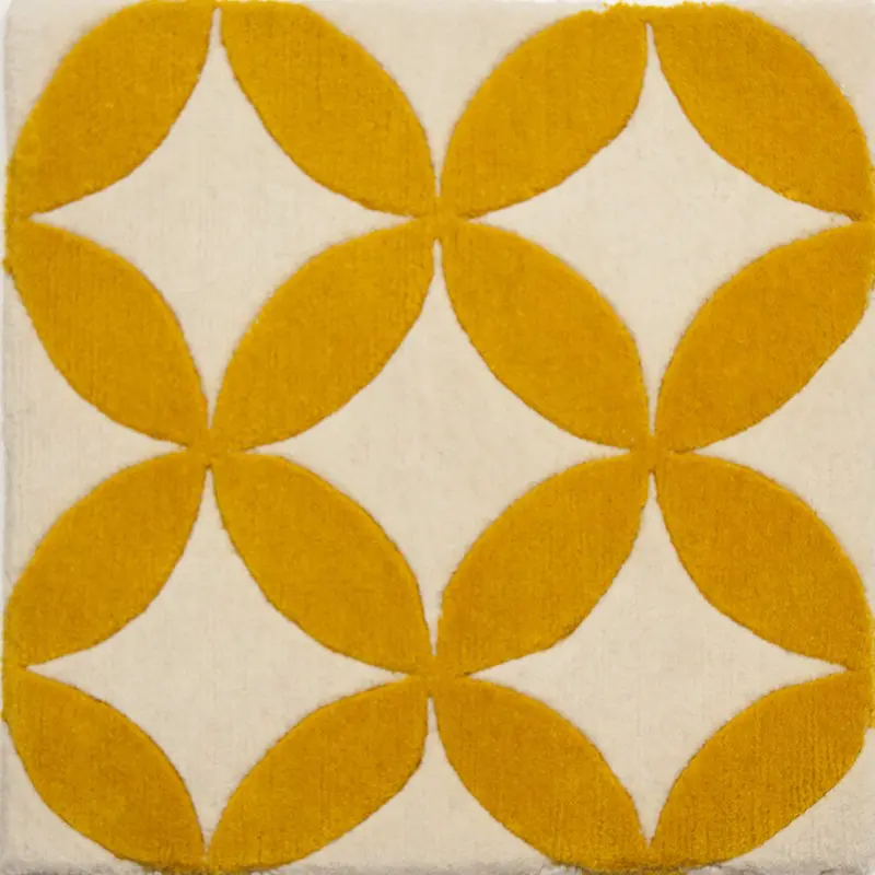 Alfombra flor amarilla