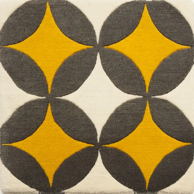 Alfombra flor marrón y amarilla