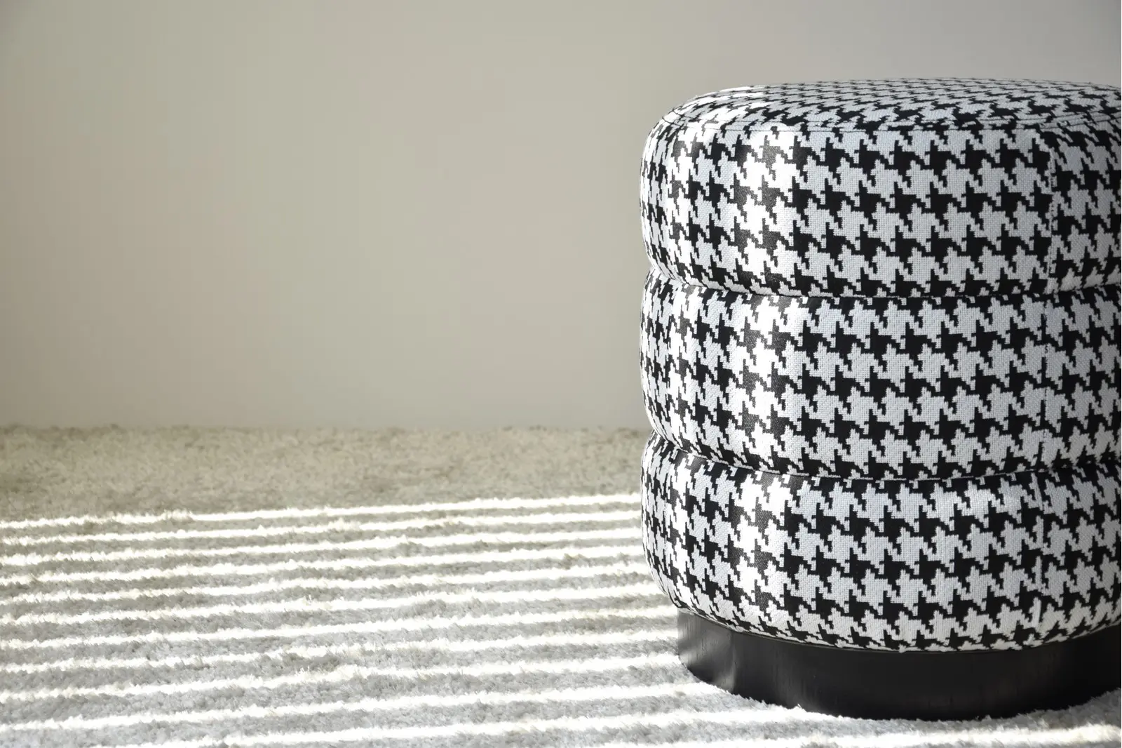 Pouf redondo pata de gallo